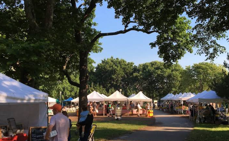 The Lincoln Park Farmers Market Chicago IL
